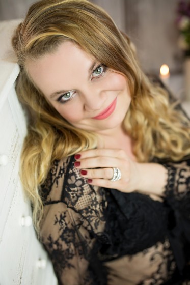 Fotografie 18-04-14-nevoralova-684A1899.jpg v galerii Boudoir od fotografky Eriky Matějkové