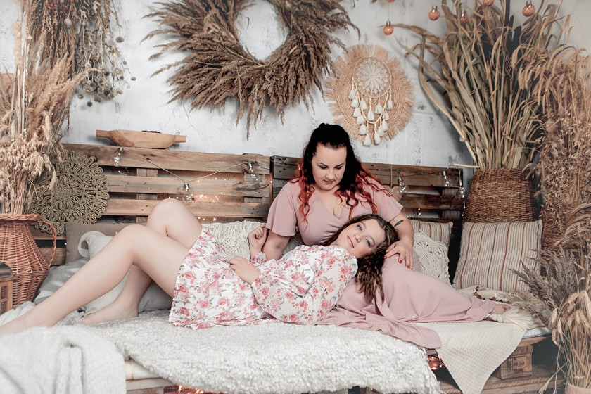 Fotografie BO7A9361-2.jpg v galerii Ženy (Boho/Květinové) od fotografky Eriky Matějkové